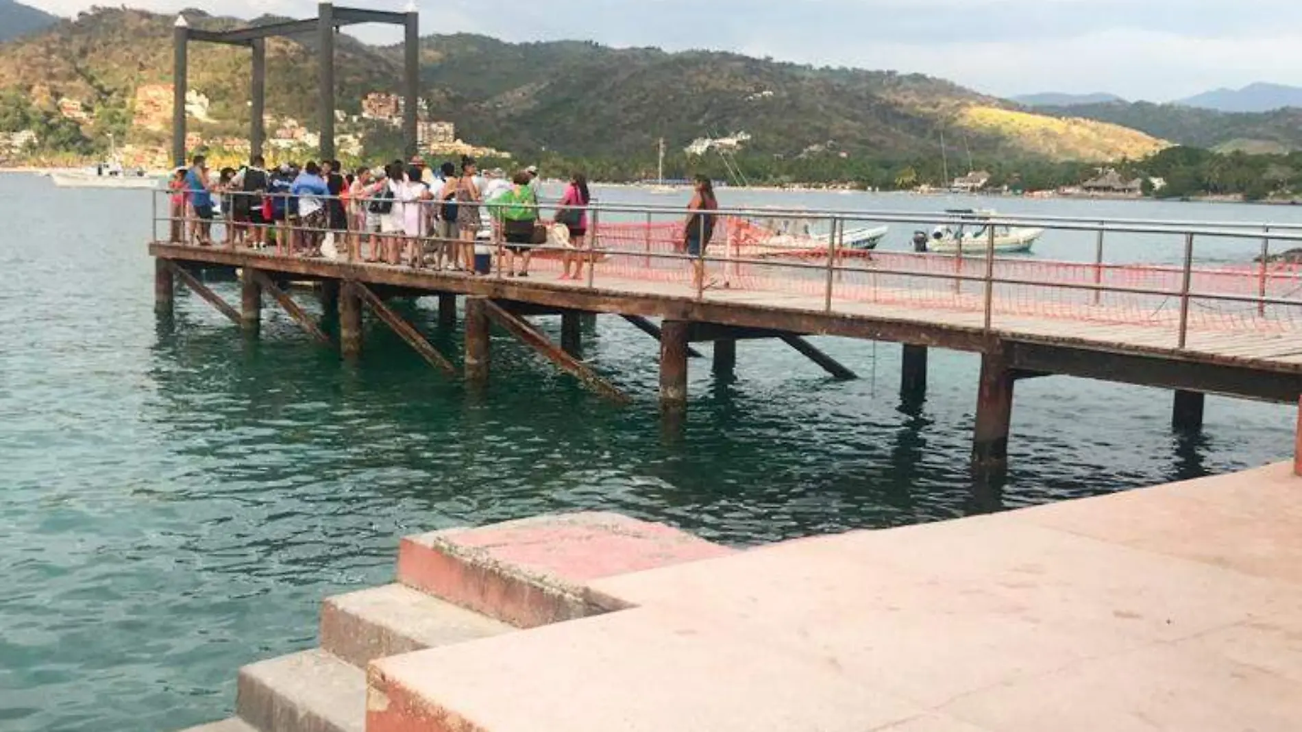 muelle ixtapa